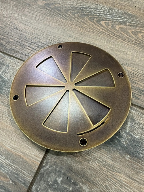 Решётка регулируемая с задвижкой круглая латунь патинированная 140 мм